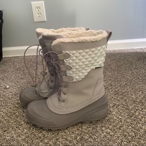 Women’s North Face boots
